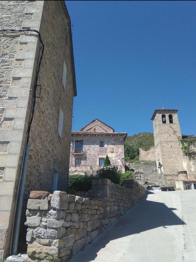Casa Rural Laguarta - Restaurante Exterior photo